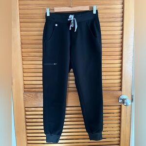 FIGS Women’s Zamora Jogger Scrub Pants, Black, XS petite